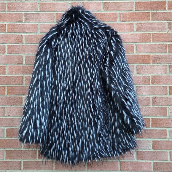 H&M Short coat in fluffy faux fur Cruella Size 4 - Picture 3 of 5